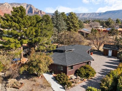 25 Fairway Oaks Dr