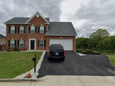 2914 Adam Dr