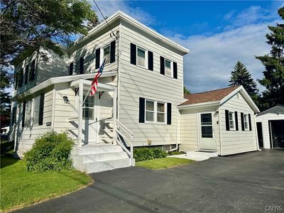 6368 Lakeshore Rd