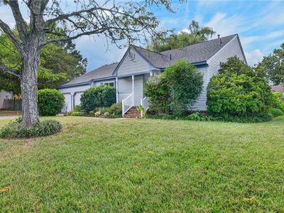 1925 Ravencroft Ln