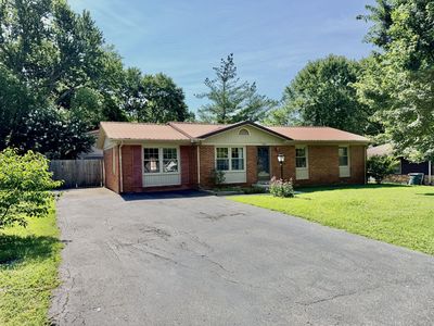 3412 Greenwood Dr
