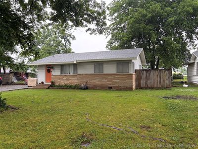1209 SE Graham Ct