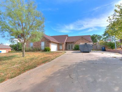 1311 Cambridge Dr