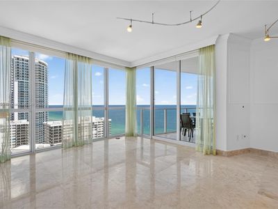 3101 S Ocean Dr APT 2403