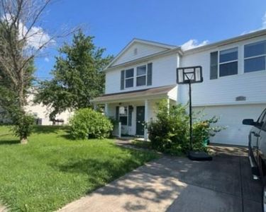 Property at 1504 Autumn Lakes Ln, Mascoutah, IL