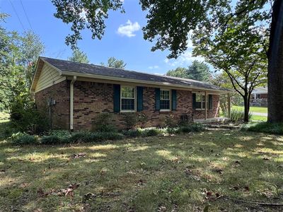 44 Woodbrier Dr
