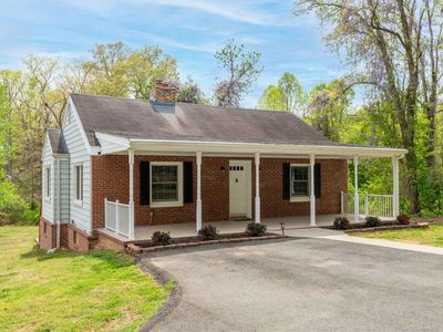 Property at 4973 Richmond Rd, Keswick, VA