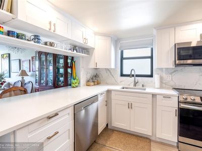 2302 S Cypress Bend Dr UNIT 406