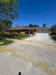 830 W 3rd St
