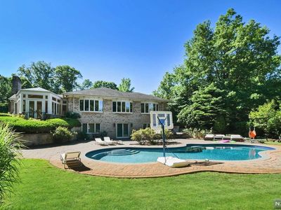 218 Truman Dr