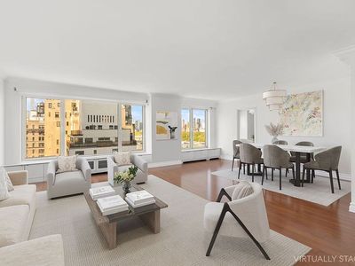 1050 5th Ave APT 17B