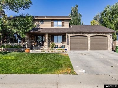 1004 Rosewood Dr
