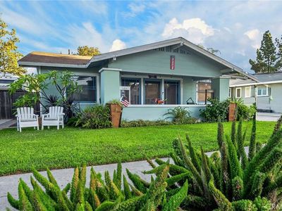 217 W Whiting Ave