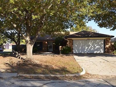 6401 Pilgrim Ln