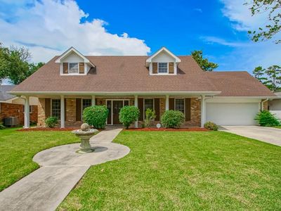 8708 Tanglewild Pl