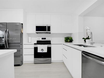 700 SW 137th Ave APT 303H