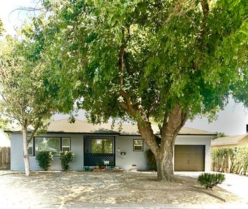 208 Parry Ave