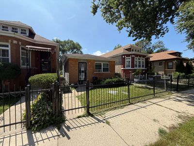 1213 W 96th St
