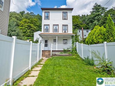 428 Center Ave