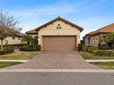 8424 ALBERATA VISTA DRIVE