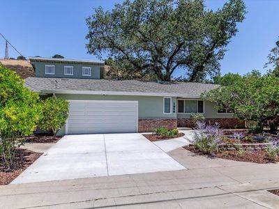 1045 Redmond Ave