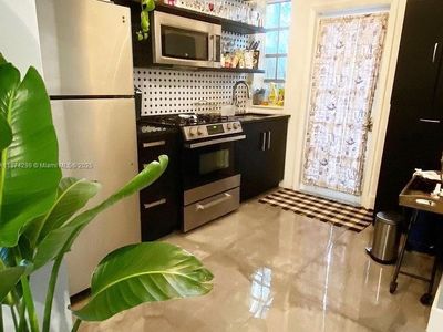 439 15th St APT 16
