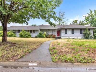1260 El Sur Way