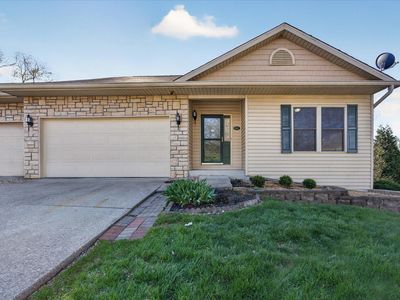 1405 W Countryside Ln