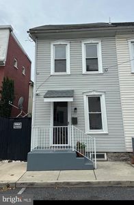 103 Elizabeth St