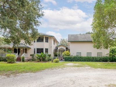 17464 W Sycamore Drive