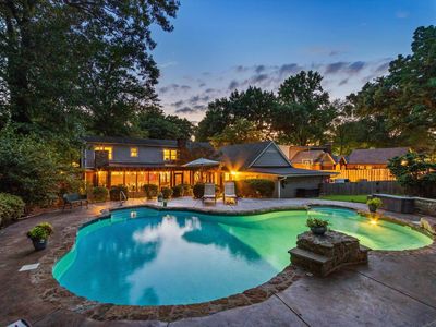 2066 Knoll Ln