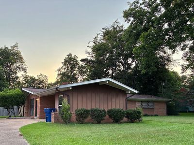Property at 552 S Jackson St, Houston, MS