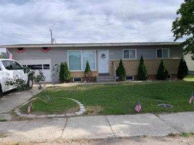 917 15th Dr