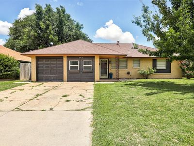 125 SW 11th St