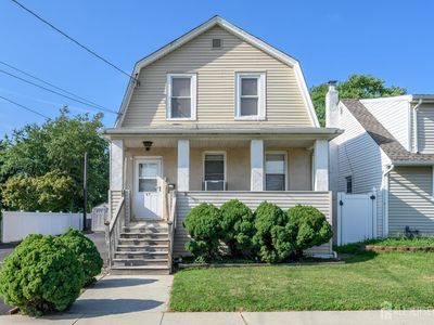 Property at 27 S Robert St, Sewaren, NJ