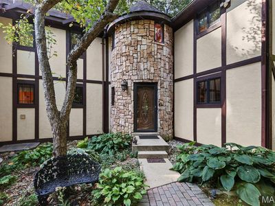 10 Knob Hill Ct