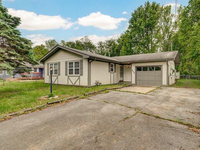 3406 W Farm Road 148