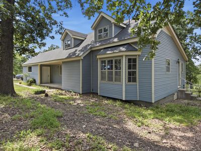 1547 E 565th