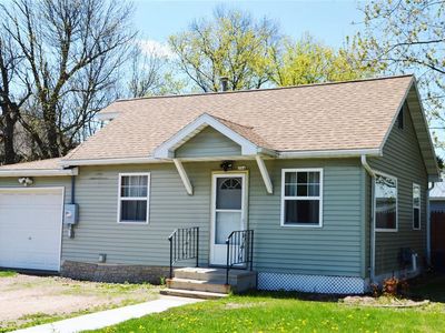 204 S 2ND Street