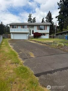 1306 Sherwood Court E