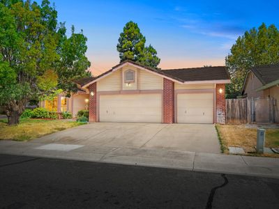 1024 Yolanda Dr