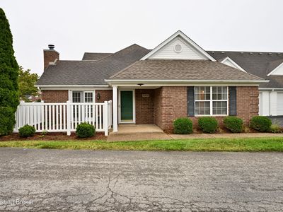 Property at 8406 Eagle Creek Dr, Lyndon, KY