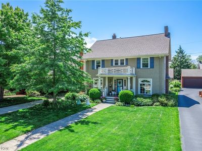 1090 Erie Cliff Dr