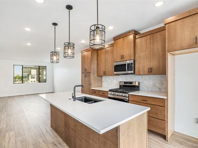 2044 S Holly Street Unit 5