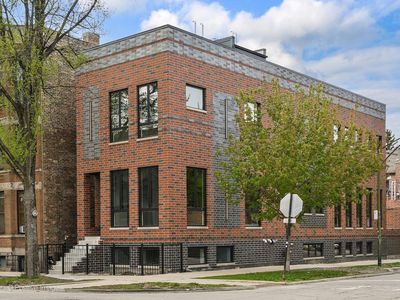 1900 W Cortland Ave
