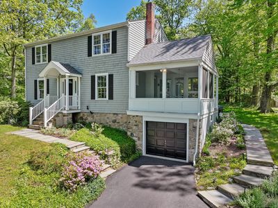 24 Richards Ln