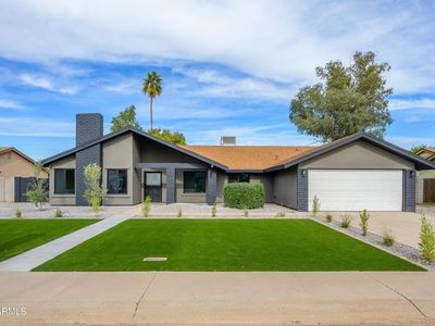 2432 W Saint Moritz Ln