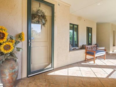 1209 E Washington St UNIT 401