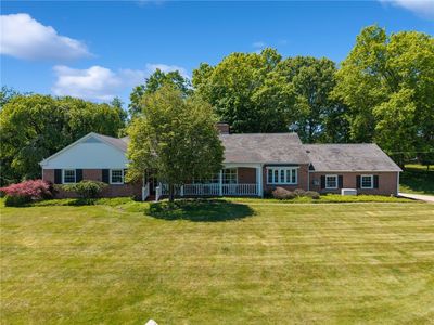735 Laurel Dr