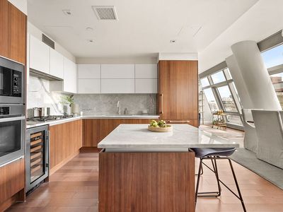 35 W 15th St APT 14D